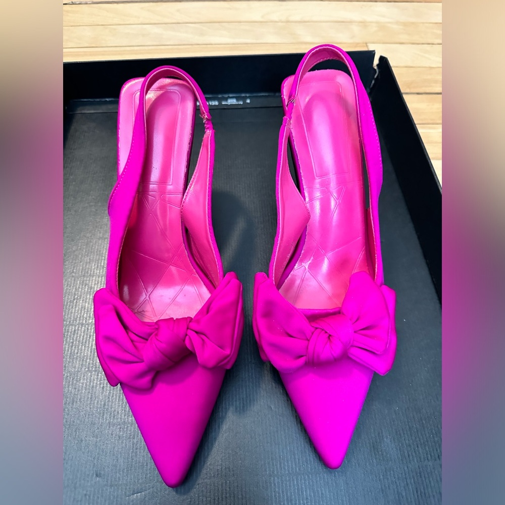 Fucsia satin pump shoes 38.5